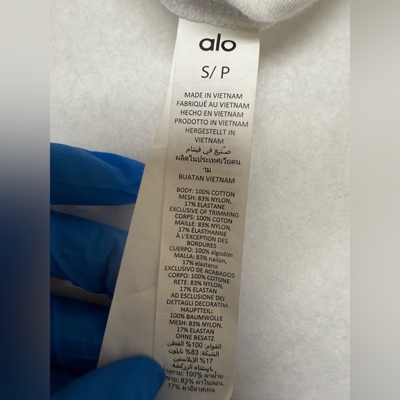 Alo
Made You Look Cropped Short Sleeve Tee - White🪻 - Picture 7 of 10